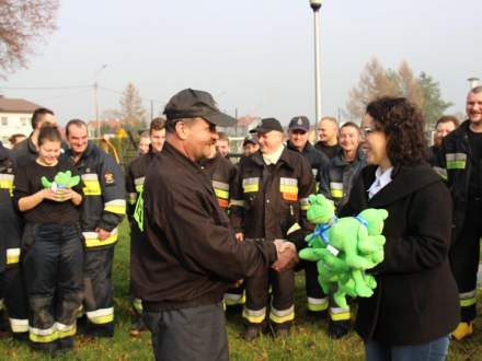 Żabka Gratka pomoże strażakom